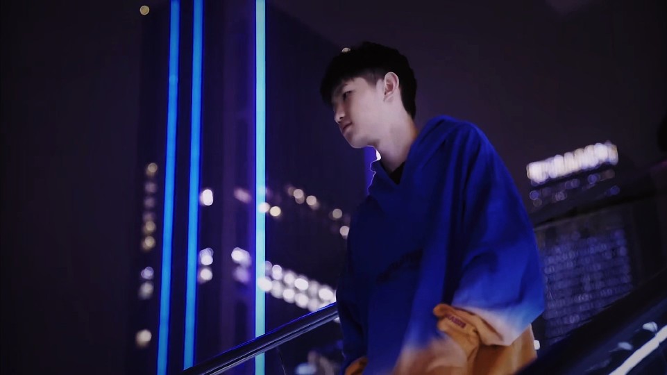 李明通过国